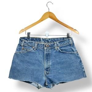 Vintage Levi's 560 Women's Loose Fit High Rise Blue Tapered Cut-Off Shorts s W33